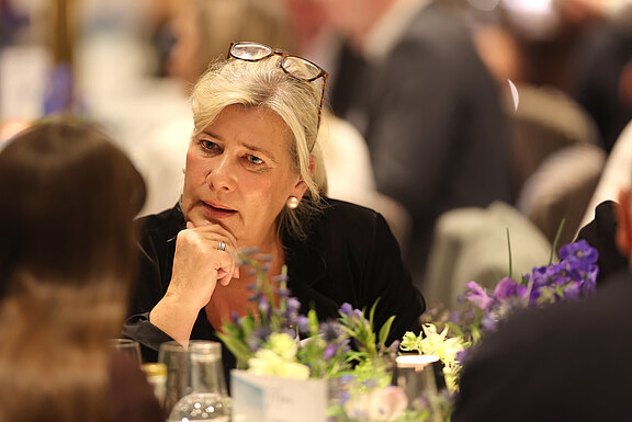 FairPlayAward_120.jpg